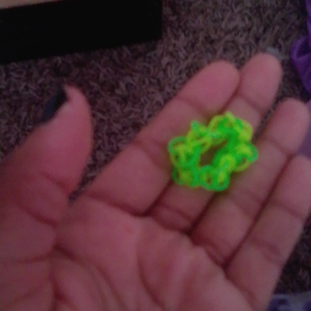 2 bracelets - Picture 3 of 4